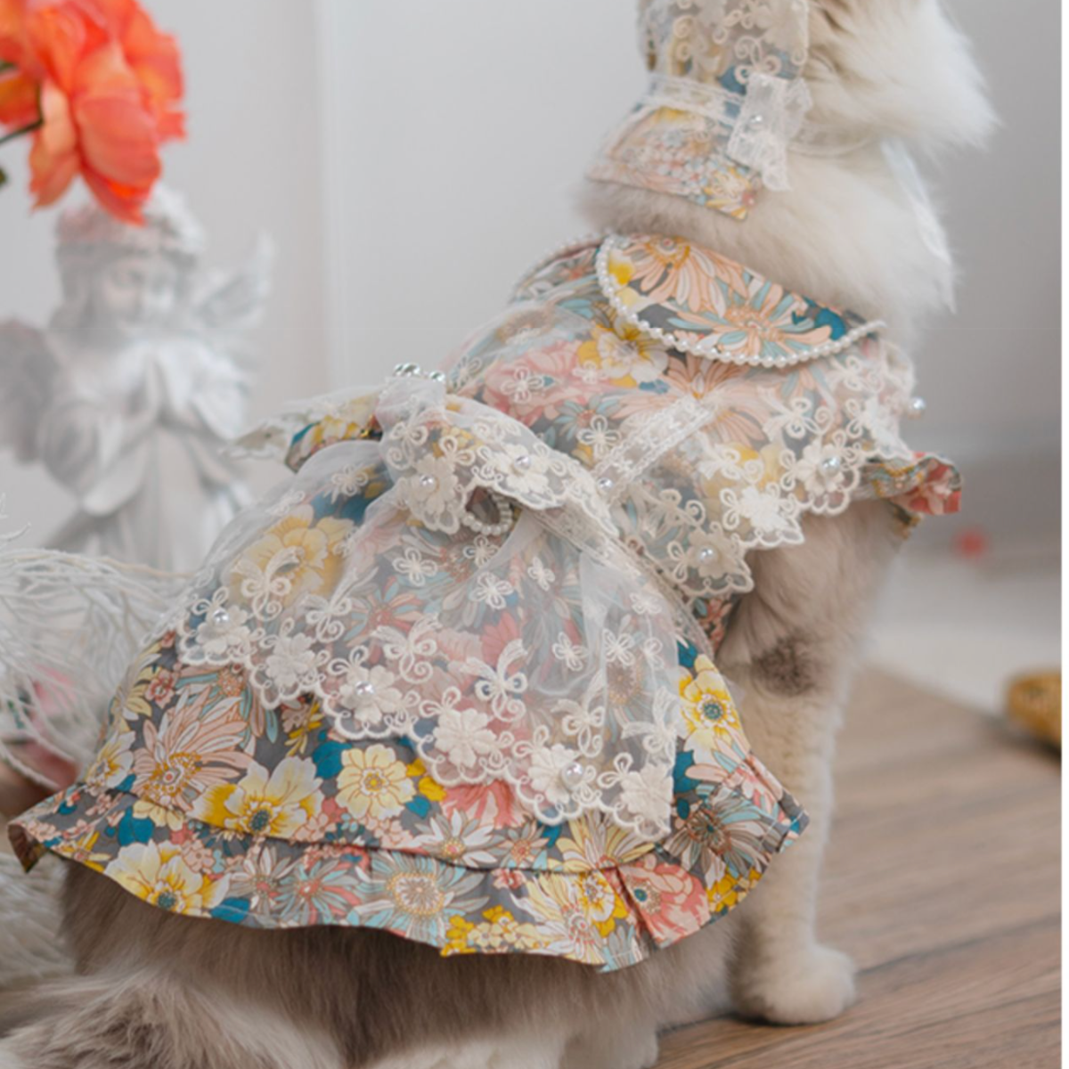 高台のガゼボより 海風と読書