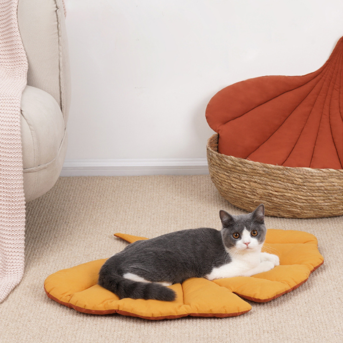 葉っぱ型リバーシブルクッションマット