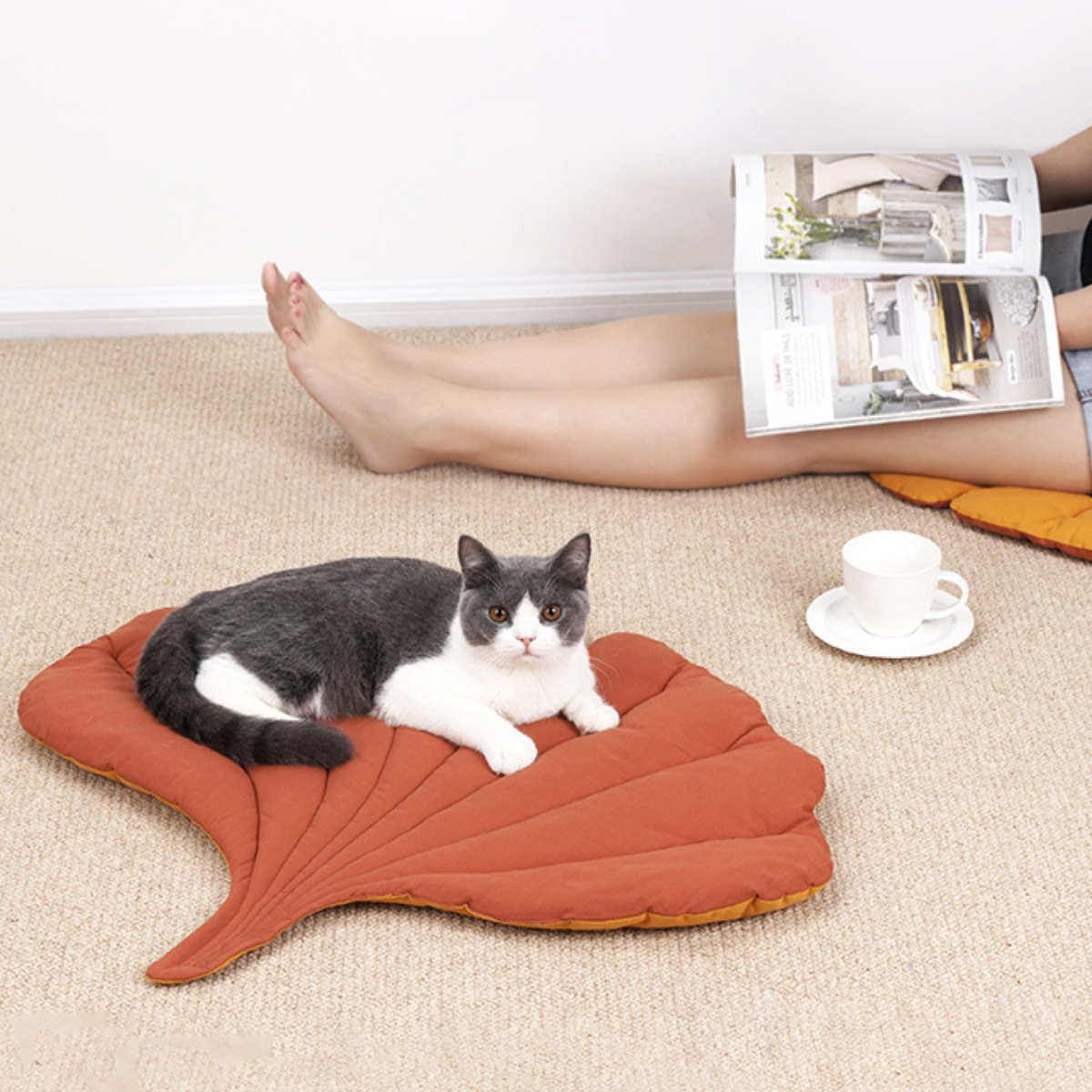 葉っぱ型リバーシブルクッションマット